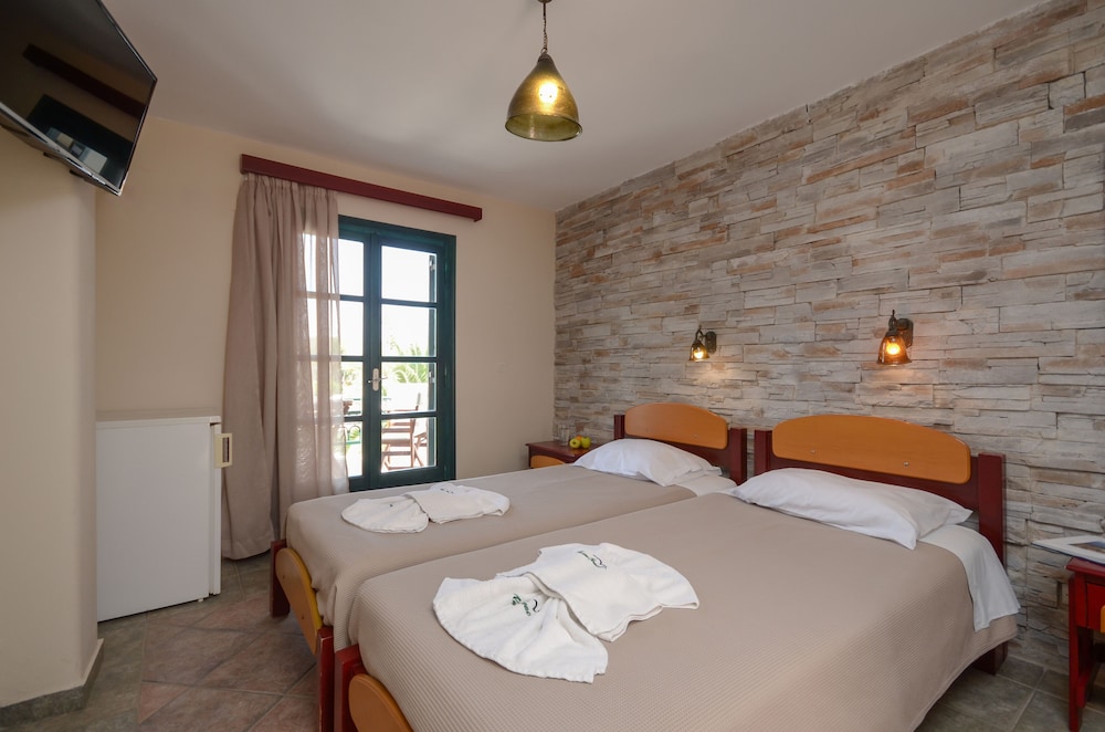 Naxos Beach Hotel 9/71