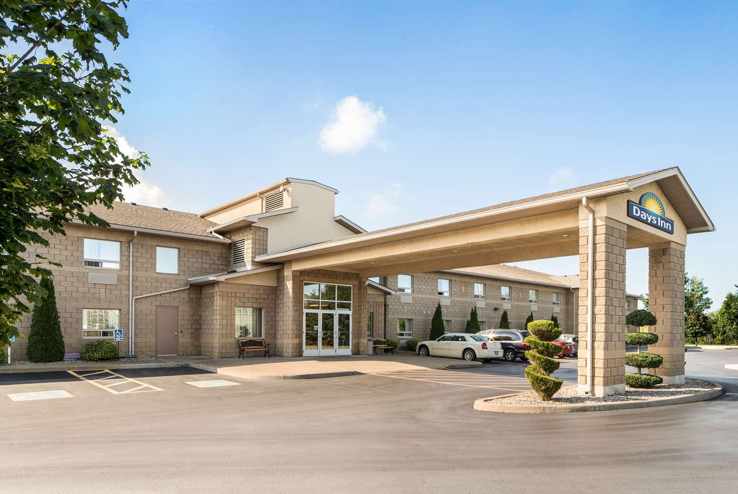 Days Inn By Wyndham Leamington 10/15