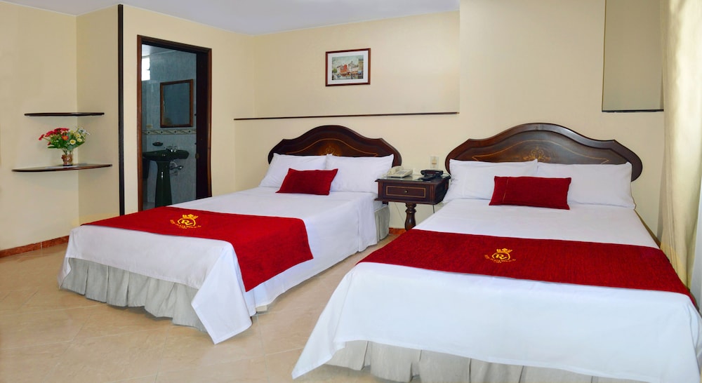 Standard, Twin Beds