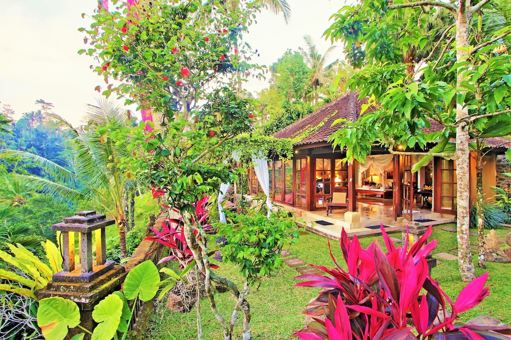 The Mahogany Villa 46/50