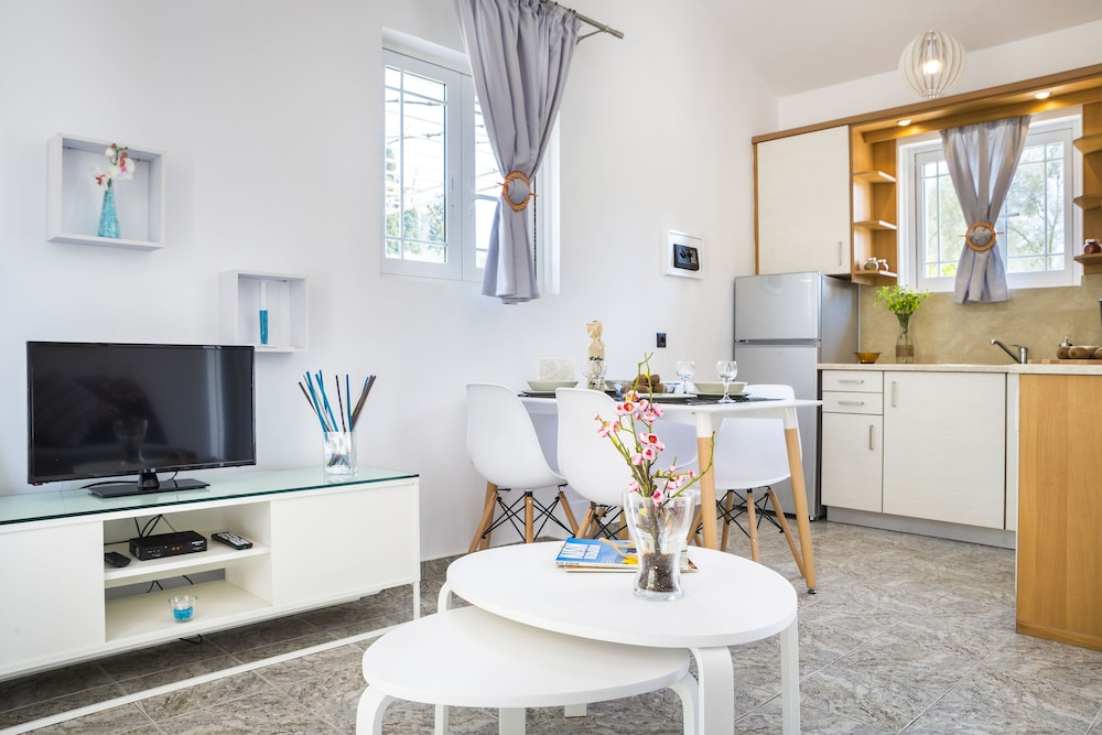 Cypress Garden Villas 28/50