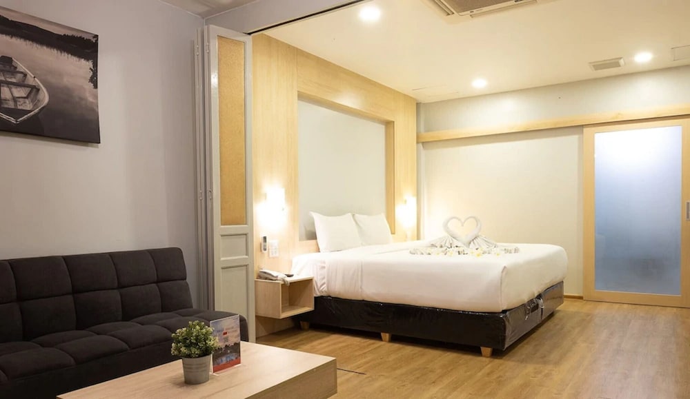 Basaya Beach Hotel And Resort 10/63