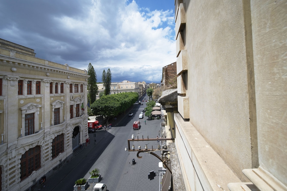 Santuzza Hotel Catania 42/50