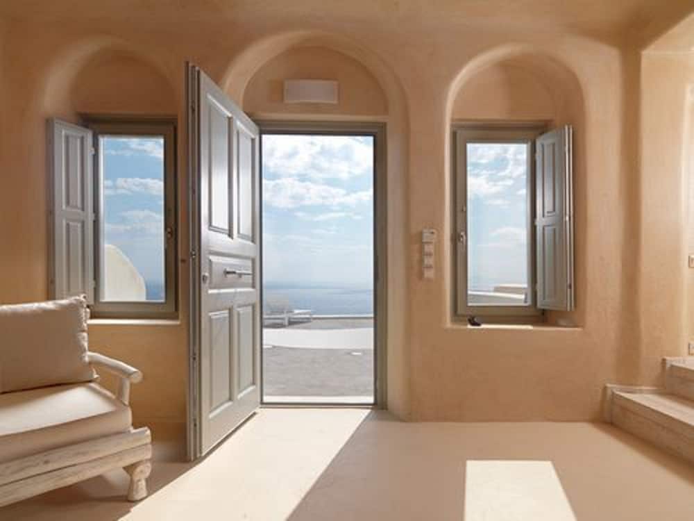 Dome Santorini Resort 21/46