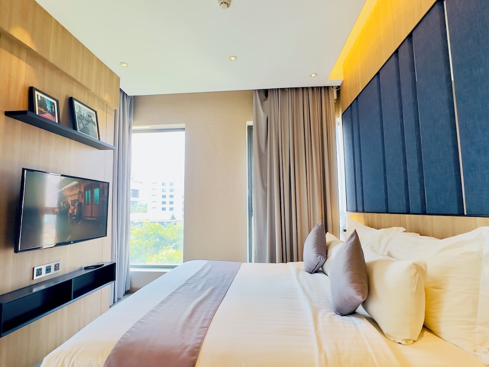 One Residence Hotel & Apartment 11/49