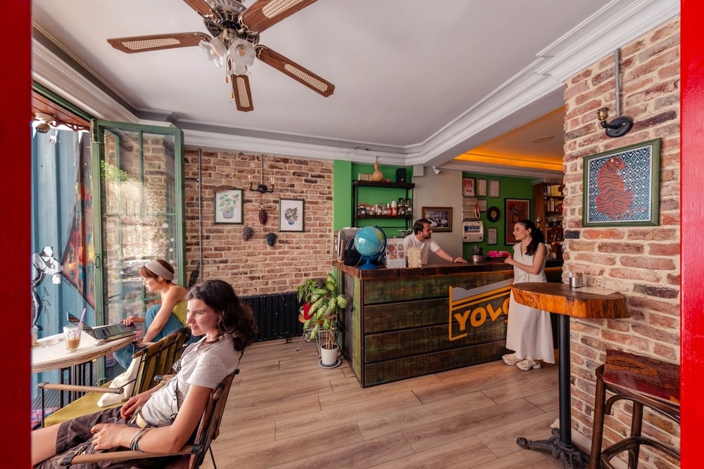 Yolohostel 6/46