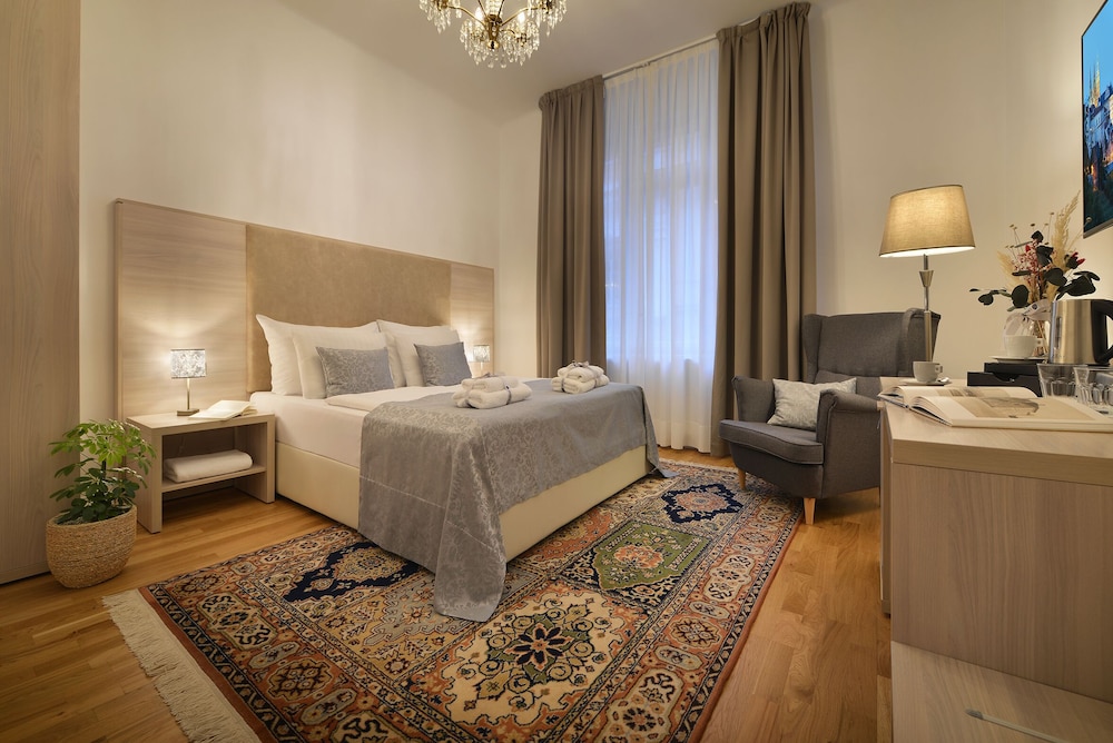 1 BEDROOM, DELUXE, DOUBLE BED