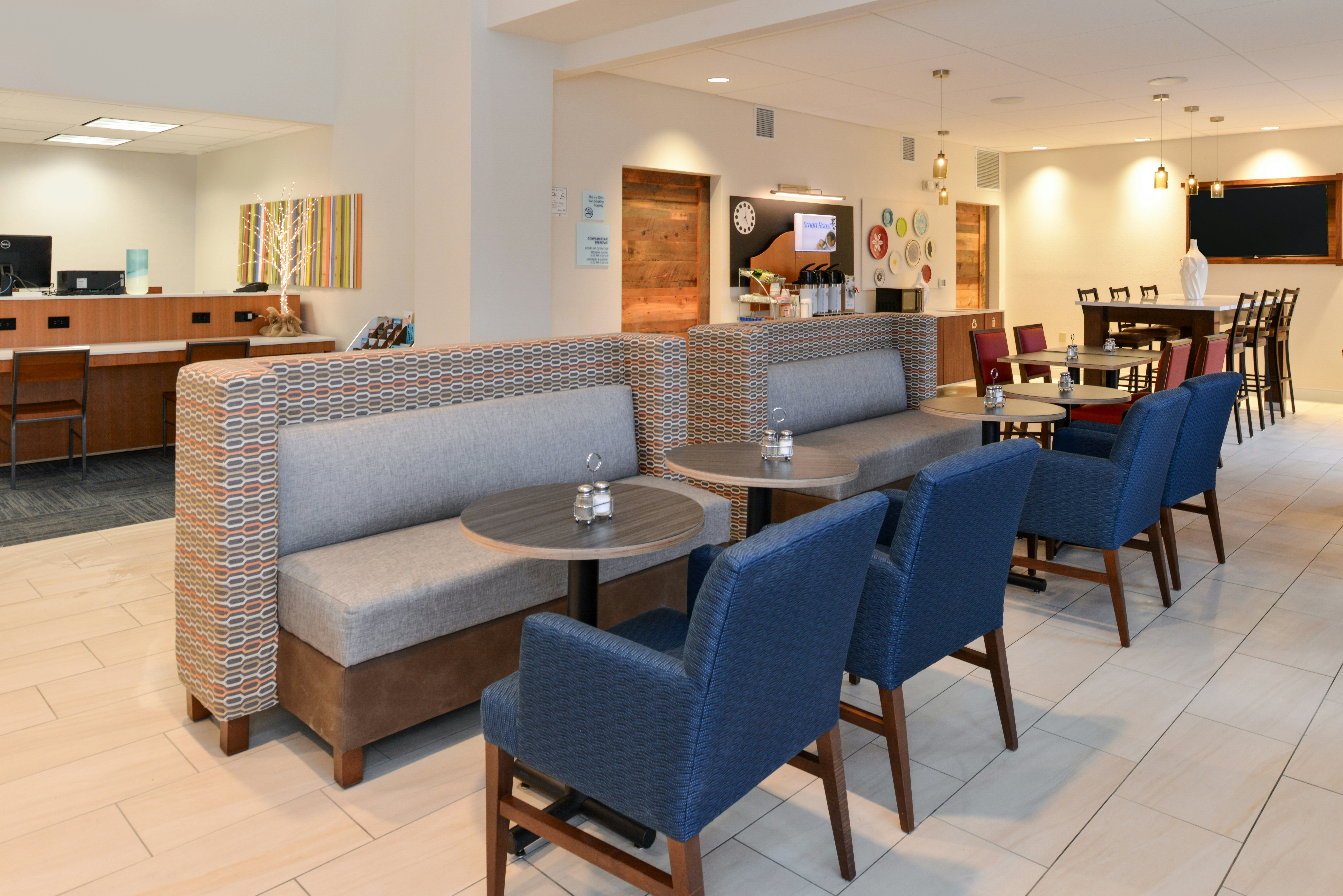 Holiday Inn Express Suites Raleigh Ne Medical Ctr Area 58/74