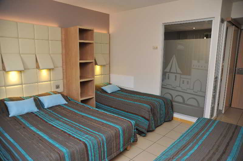 INTERHOTEL ESPACE CITE 8/23