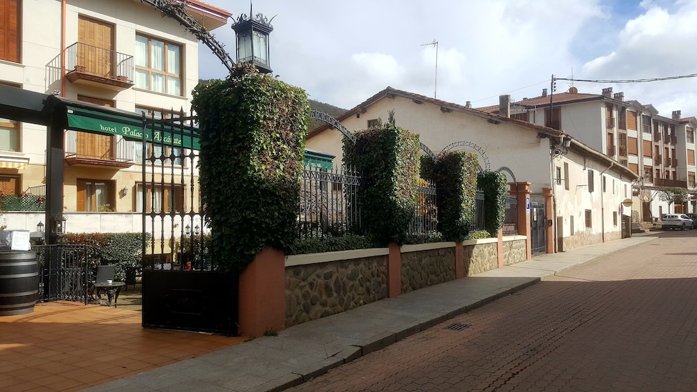 Palacio Azcarate Hotel 57/58