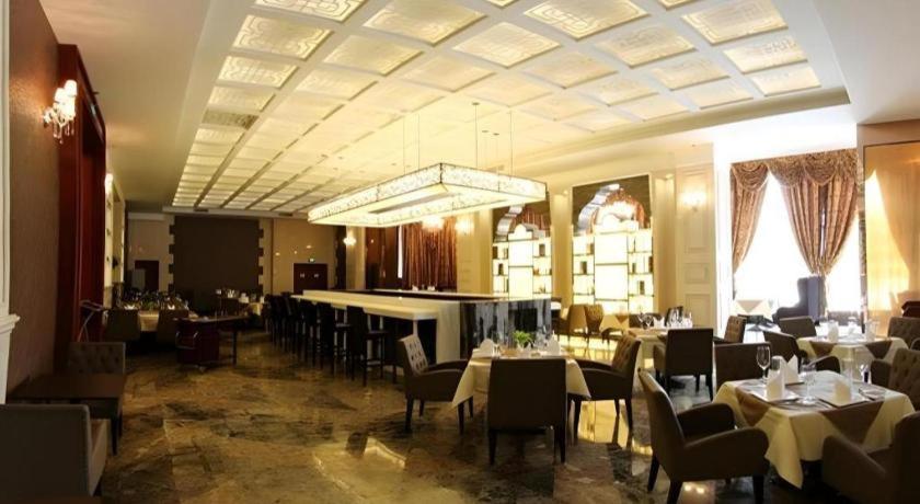 Foshan Jubilee Hotel 63/77