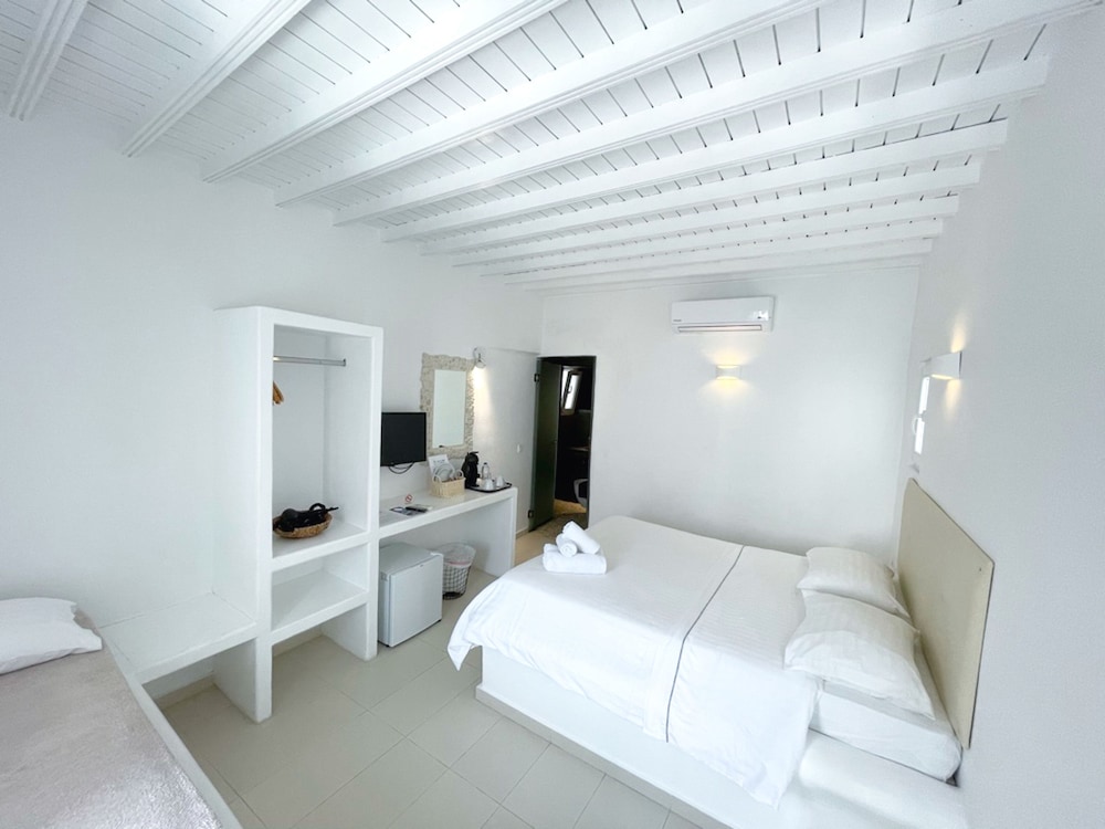 Hotel Lefteris 10/67