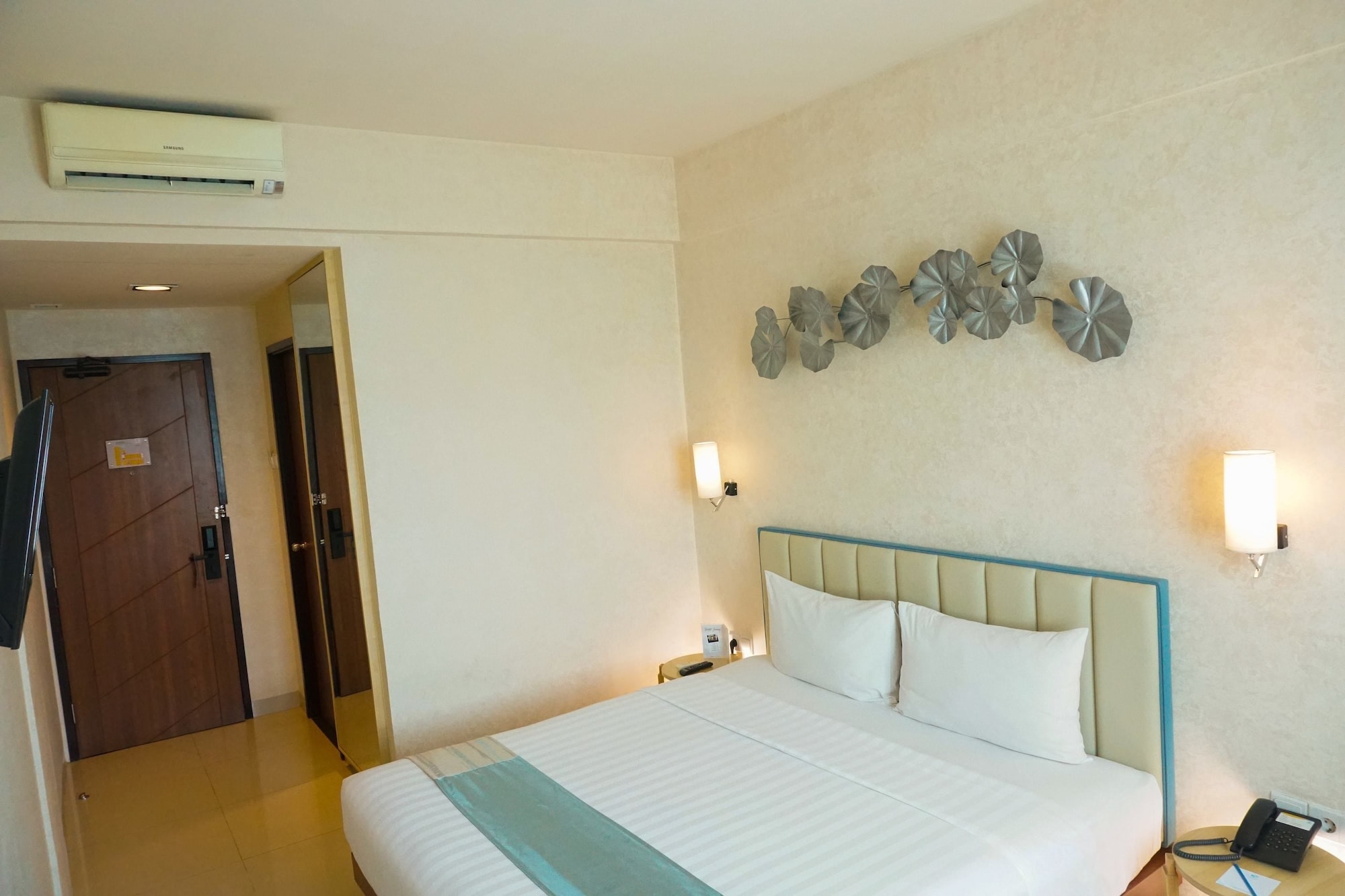 STANDARD, KING BED