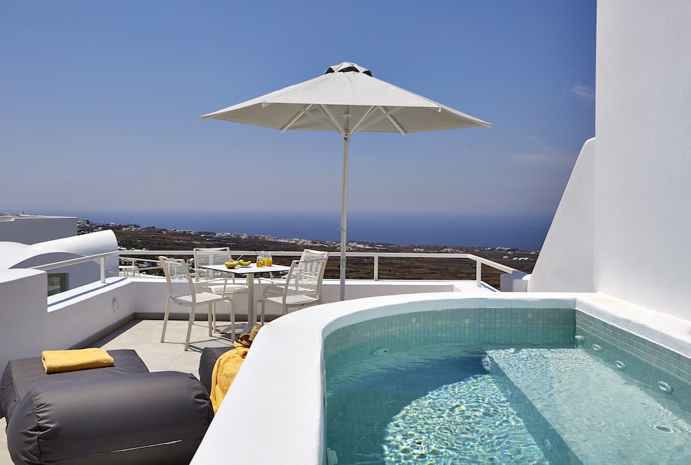 APERANTO SUITES 28/70