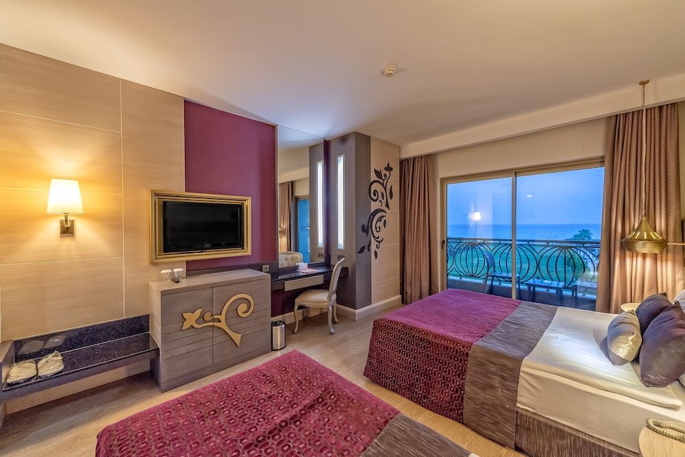 Kirman Hotels Belazur Resort and Spa 48/68