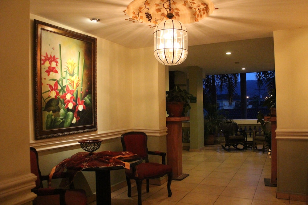 Boutique Hotel La Cordillera 33/37