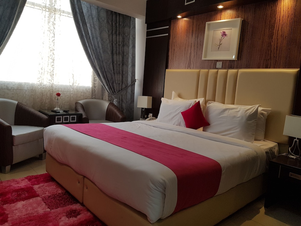 Kuwait Continental Hotel 6/19
