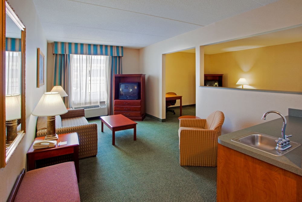Holiday Inn Express Hanover 64/71