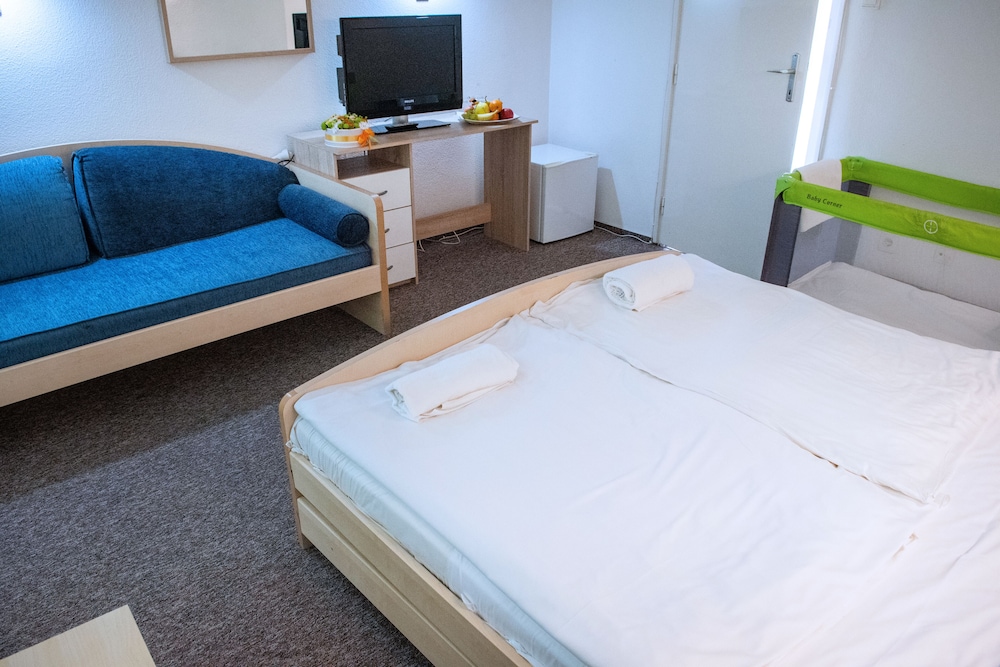 Ce Napfény Hotel 13/41