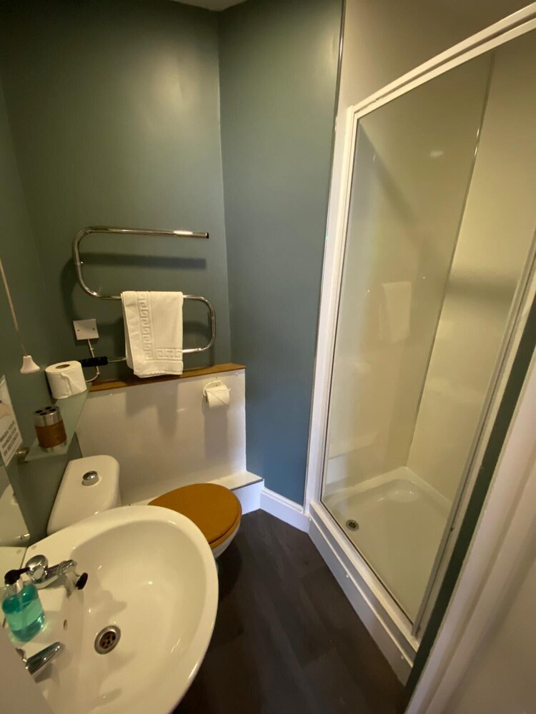 Ambleside Central - Guest House 39/45
