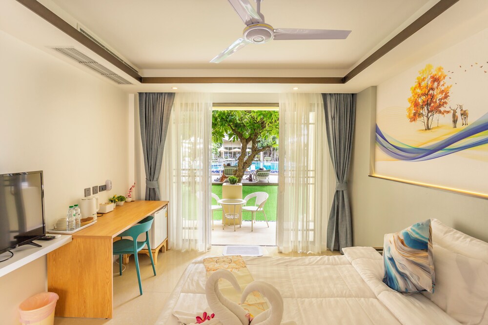 غرفة سوبيريور بسرير كوين بإطلالة على المسبح، Mermaid S Beach Resort Jomtien 7/10
