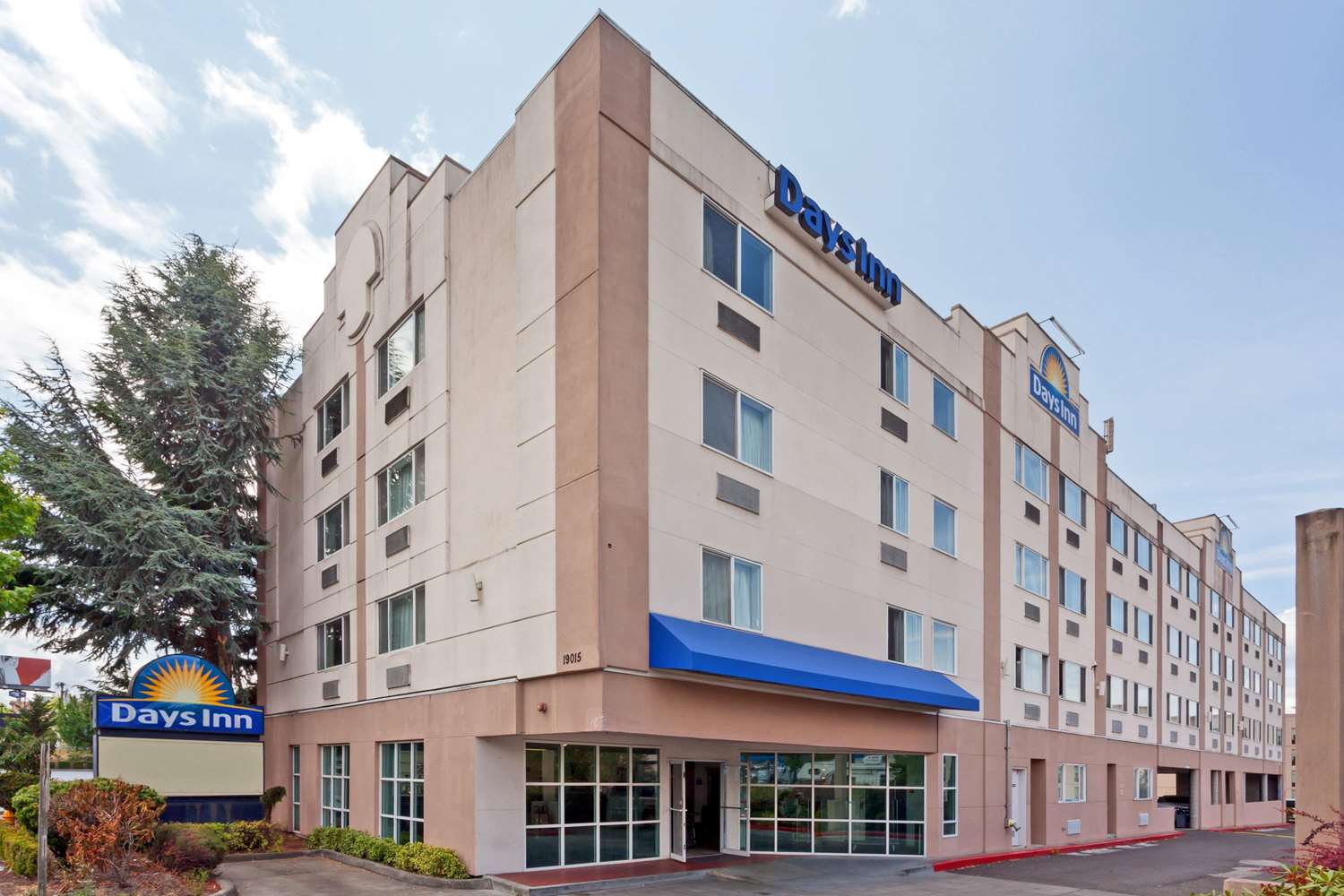 Days Inn by Wyndham Seatac Airport 1/9