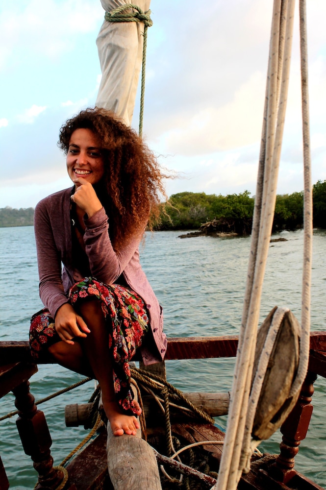 DISTANT RELATIVES ECOLODGE & BACKPACKERS 36/50