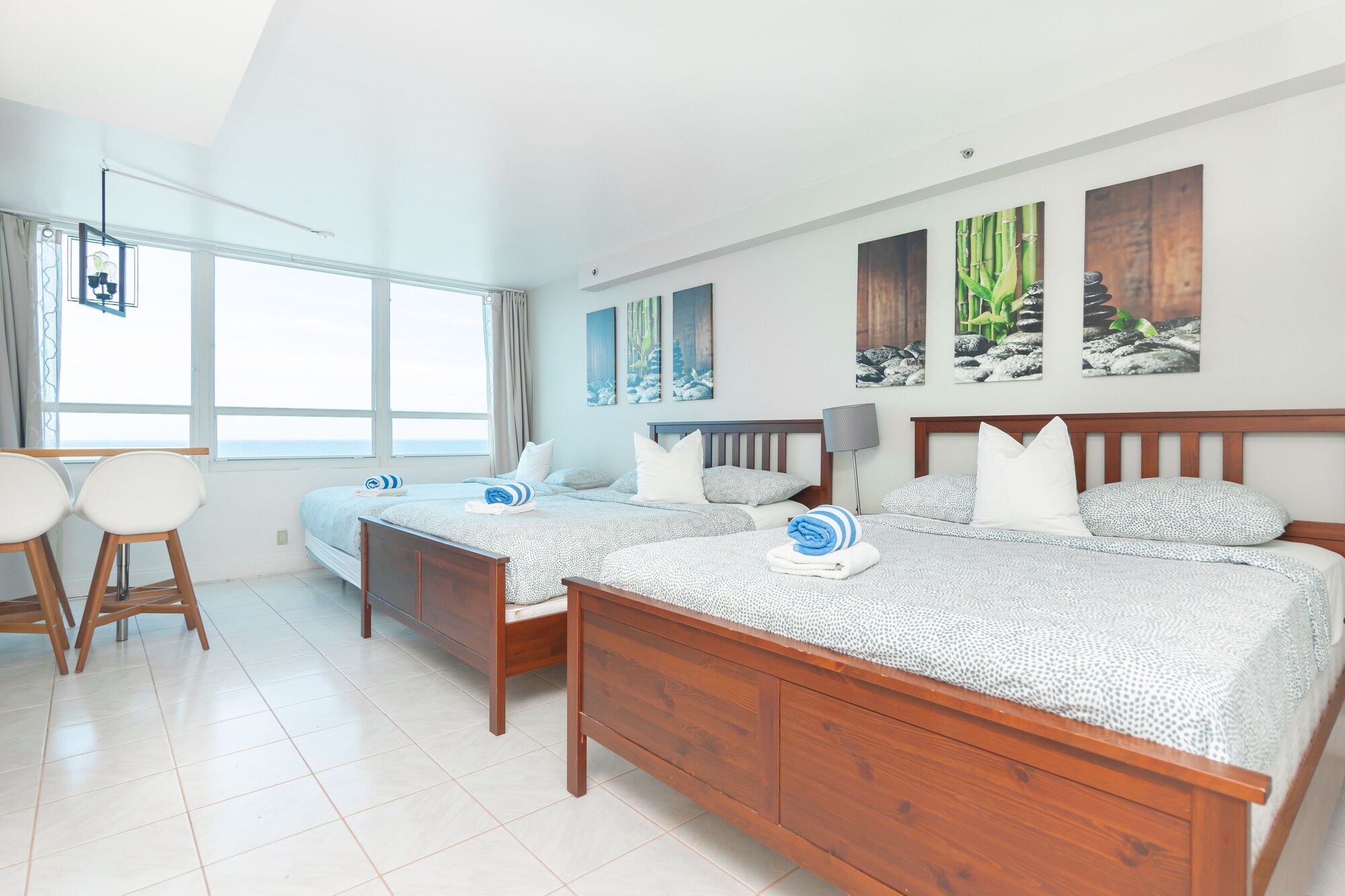 DELUXE, STUDIO, SUITE