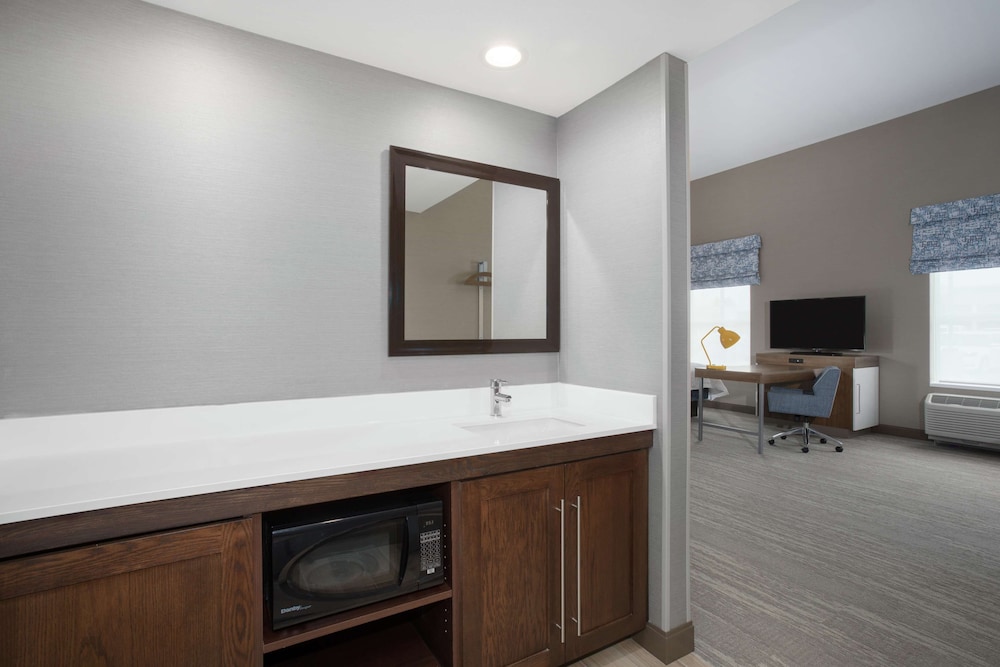 Hampton Inn & Suites Logan 30/48