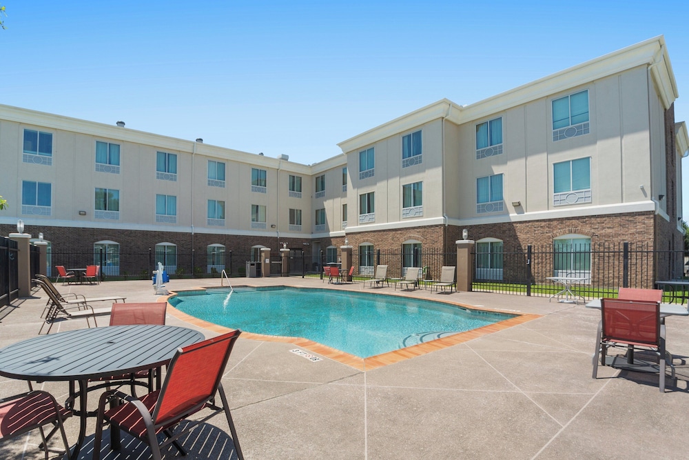 Holiday Inn Express & Suites Houston Nw - Tomball Area 66/70