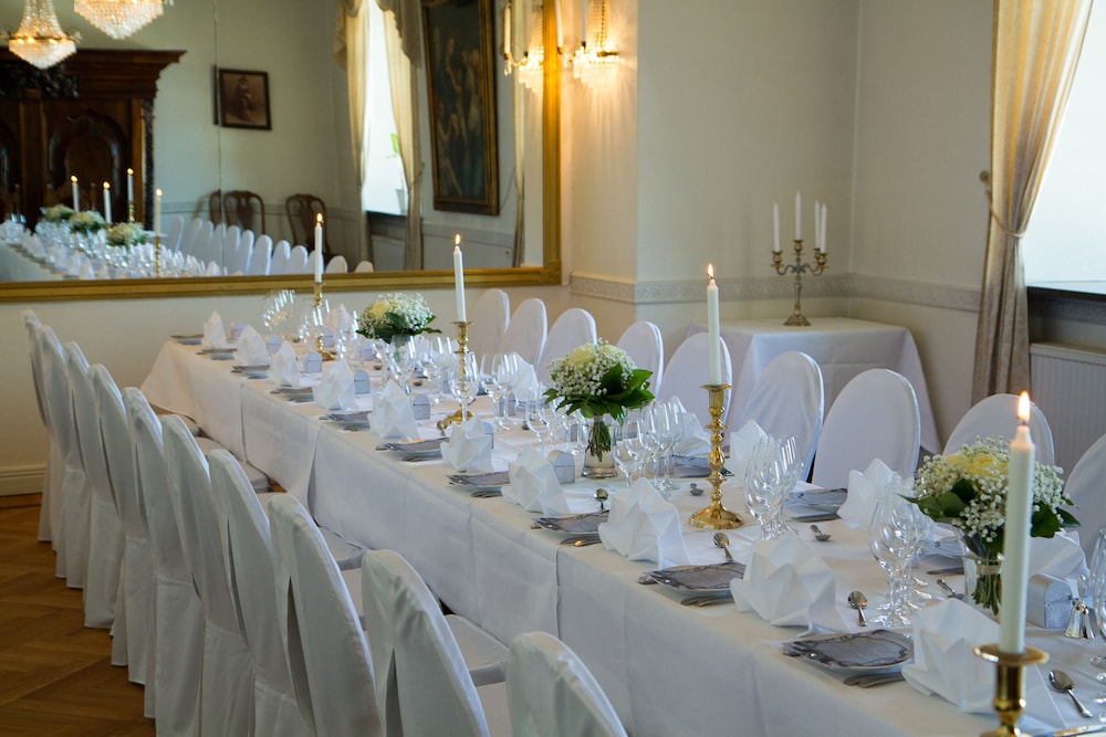 Sundbyholms Slott 36/50