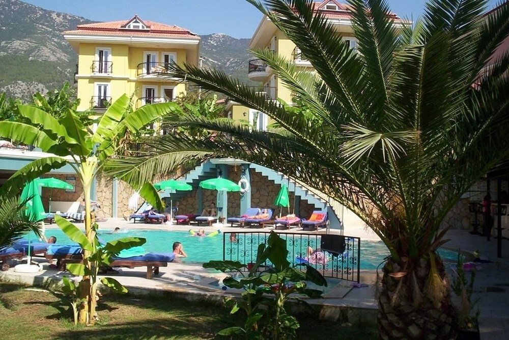 Antas Deluxe Apartments 8/69