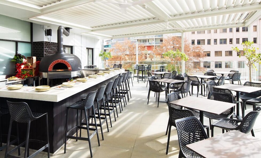 Mercure Sydney 50/67