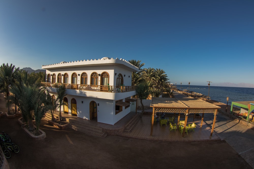 Shams Hotel &amp; Dive Centre 26/34