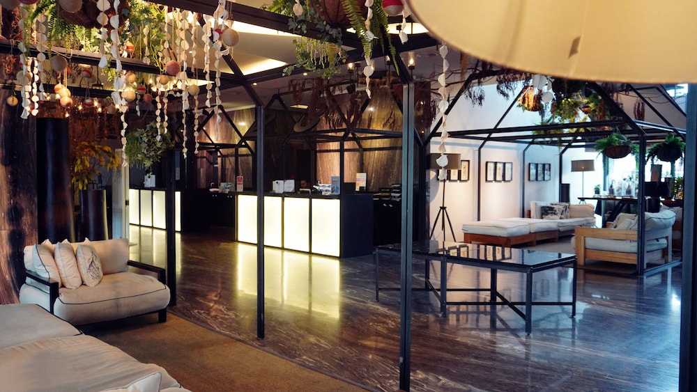 M Roof Hotel & Residences 48/53