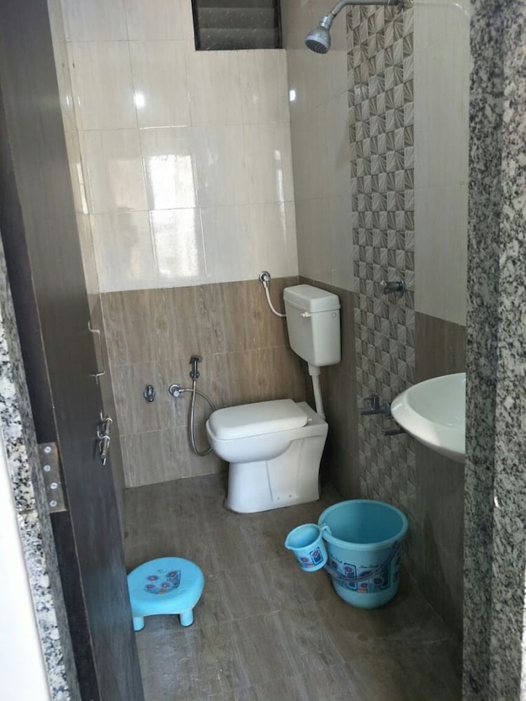 Hotel Gayatri By Sky Stays 20/22