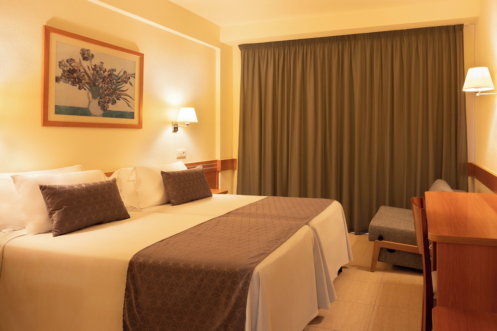 Room, Twin Beds, Sea View, Htop Pineda Palace - Adults Only 3/8