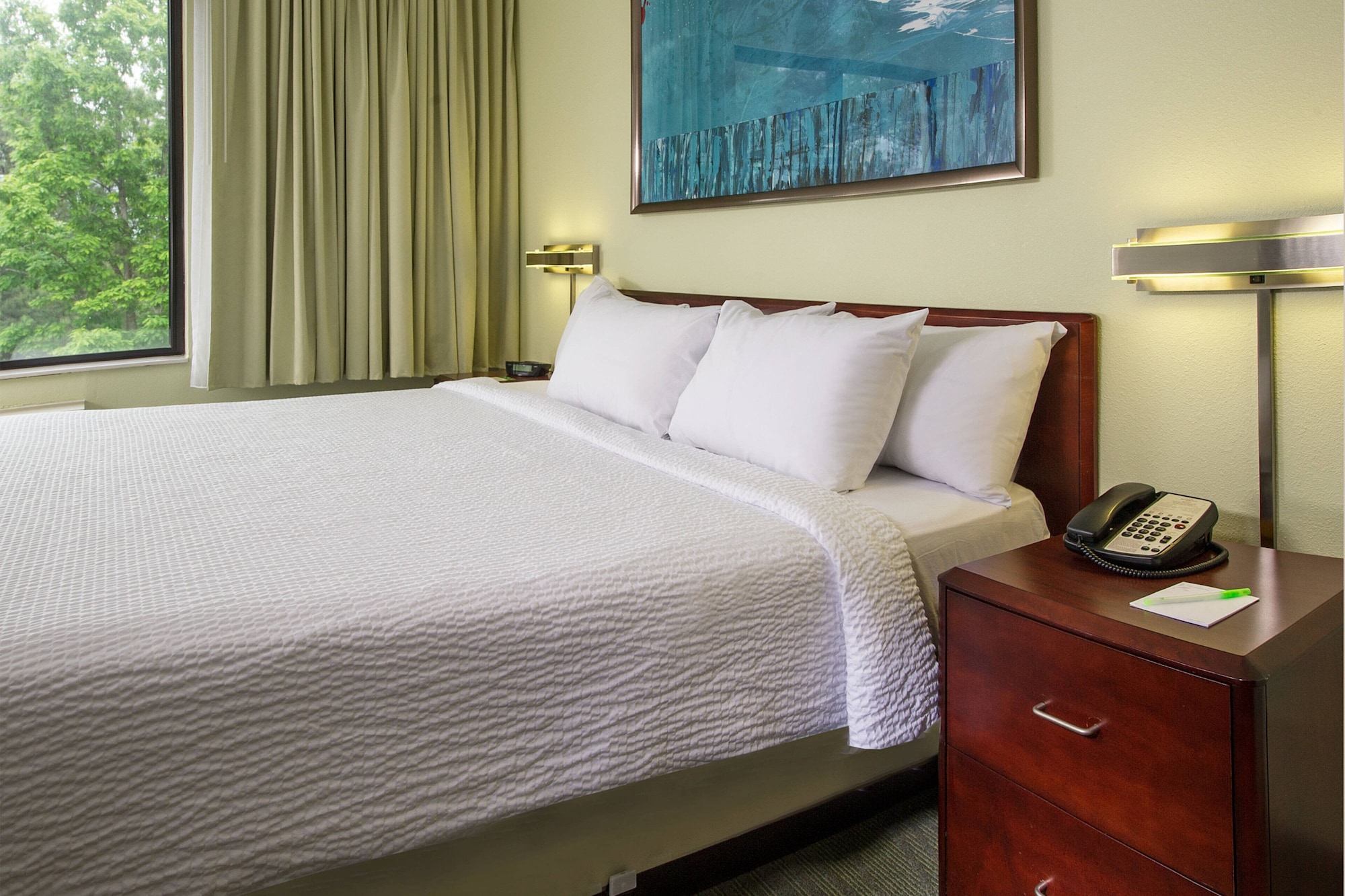 STUDIO, SUITE, KING BED, SOFA