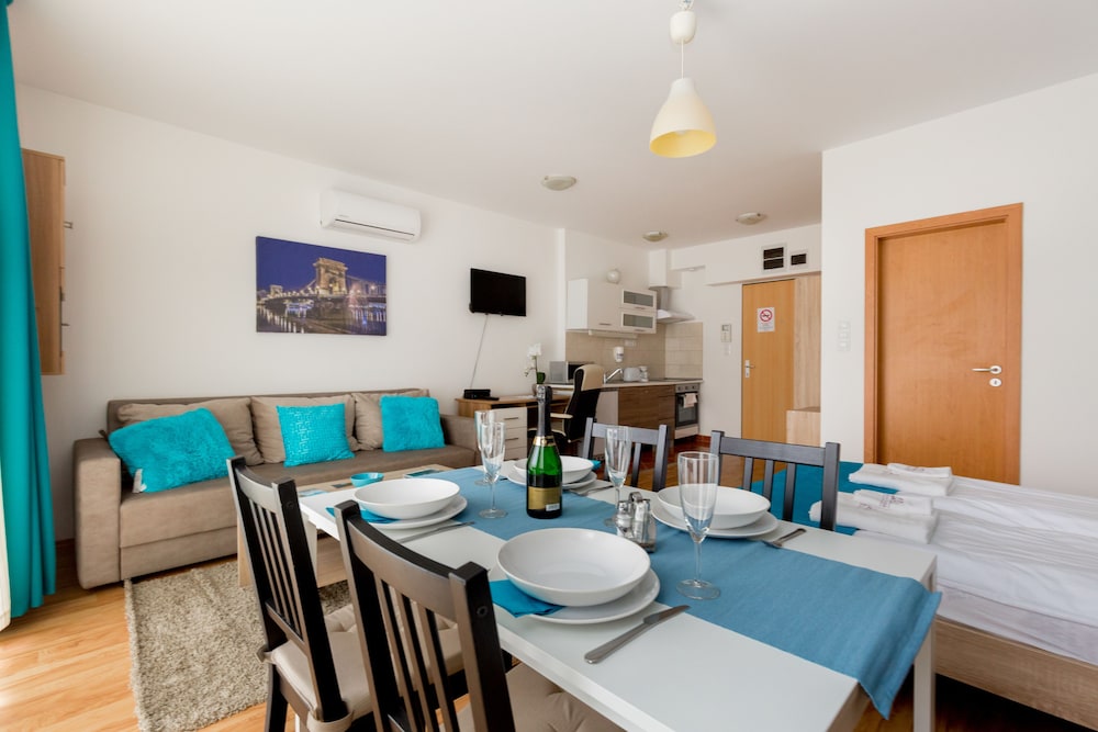 SUN RESORT APARTMENTS 32/33