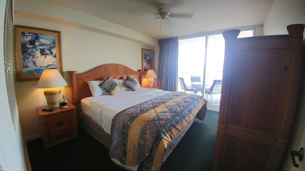 Lover's Key Resort by Check-In Vacation Rentals 30/70