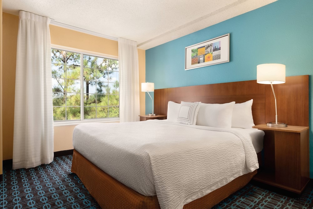 Fairfield Inn Suites Houston the Woodlands 9/26