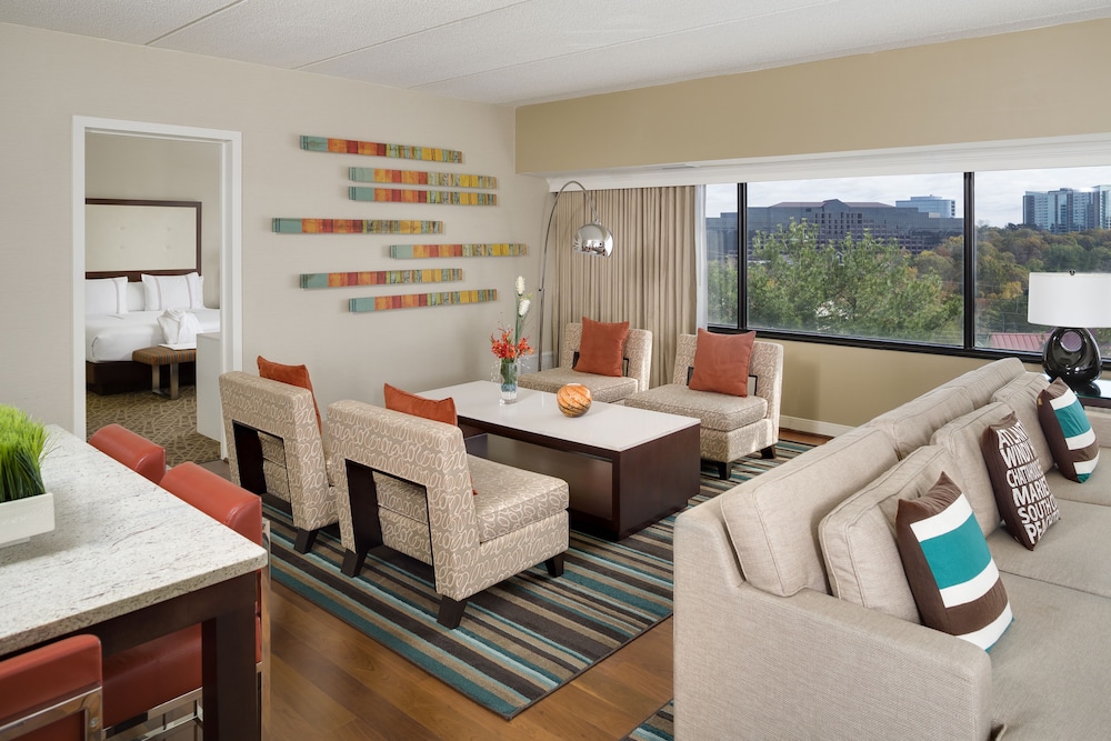Hyatt Regency Suites Atlanta Northwest 33/65
