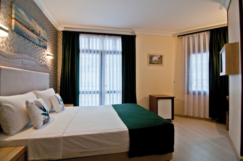 Artefes Hotel 17/70