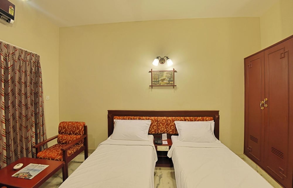 Hotel Gnanam 16/49