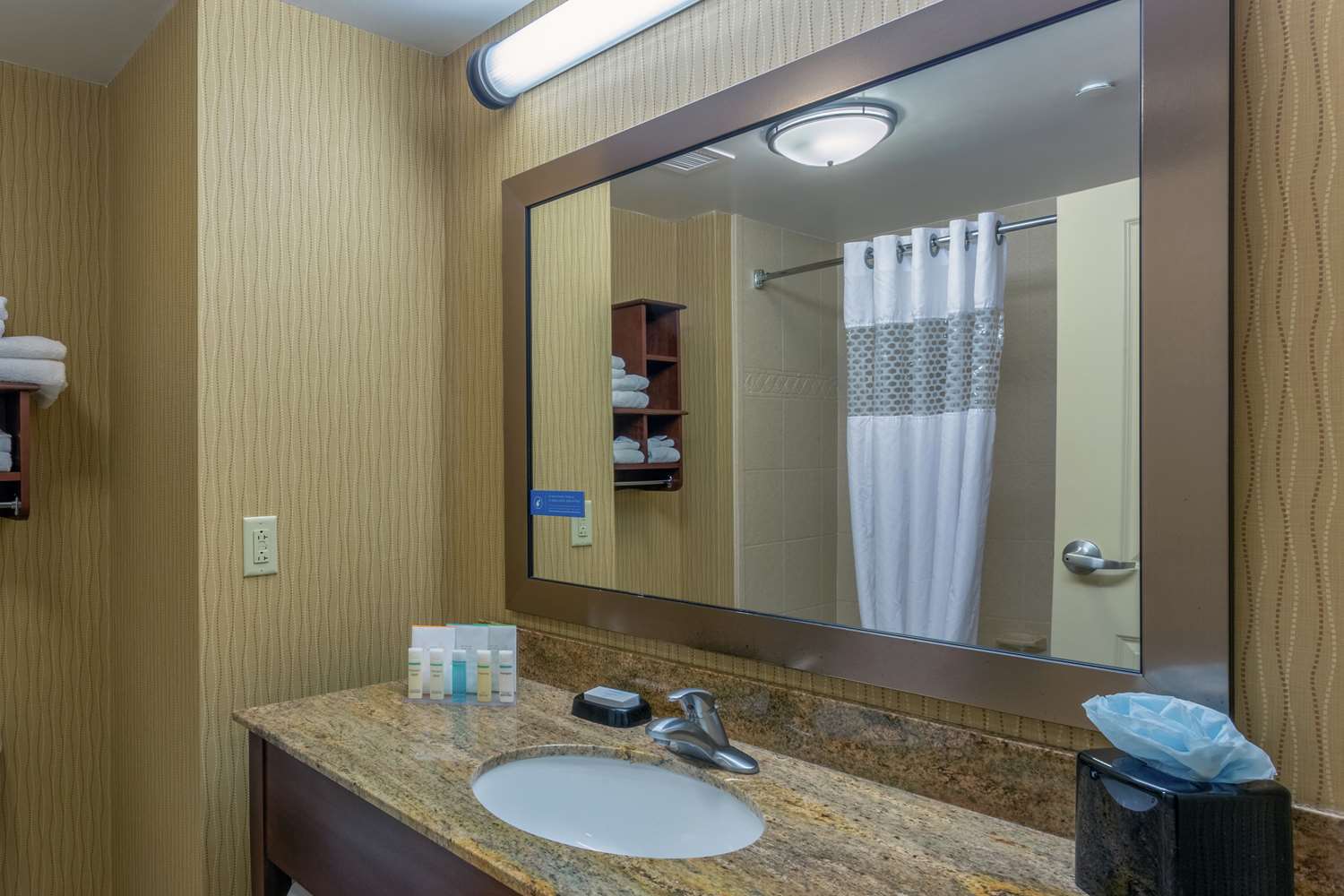 جناح استوديو بسرير كينج مع أريكة، Hampton Inn Baltimore Owings Mills 3/4