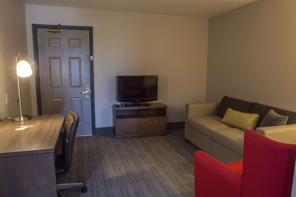 Country Inn & Suites by Radisson Harlingen, TX 54/67