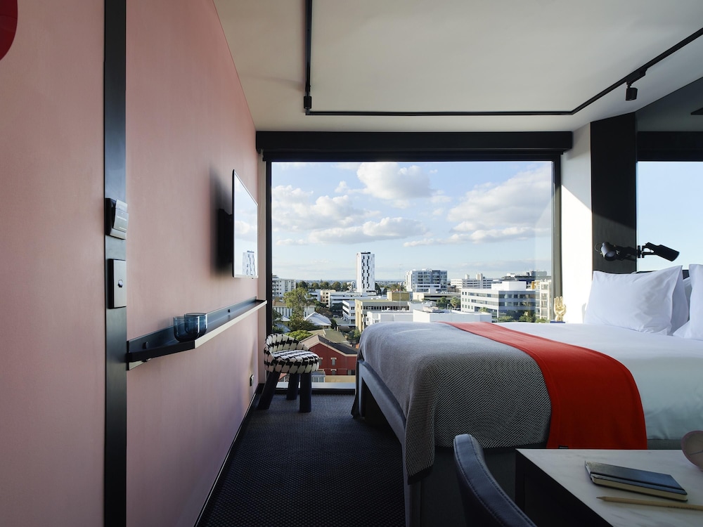 Tribe, King Bed, Queen Bed, Park View