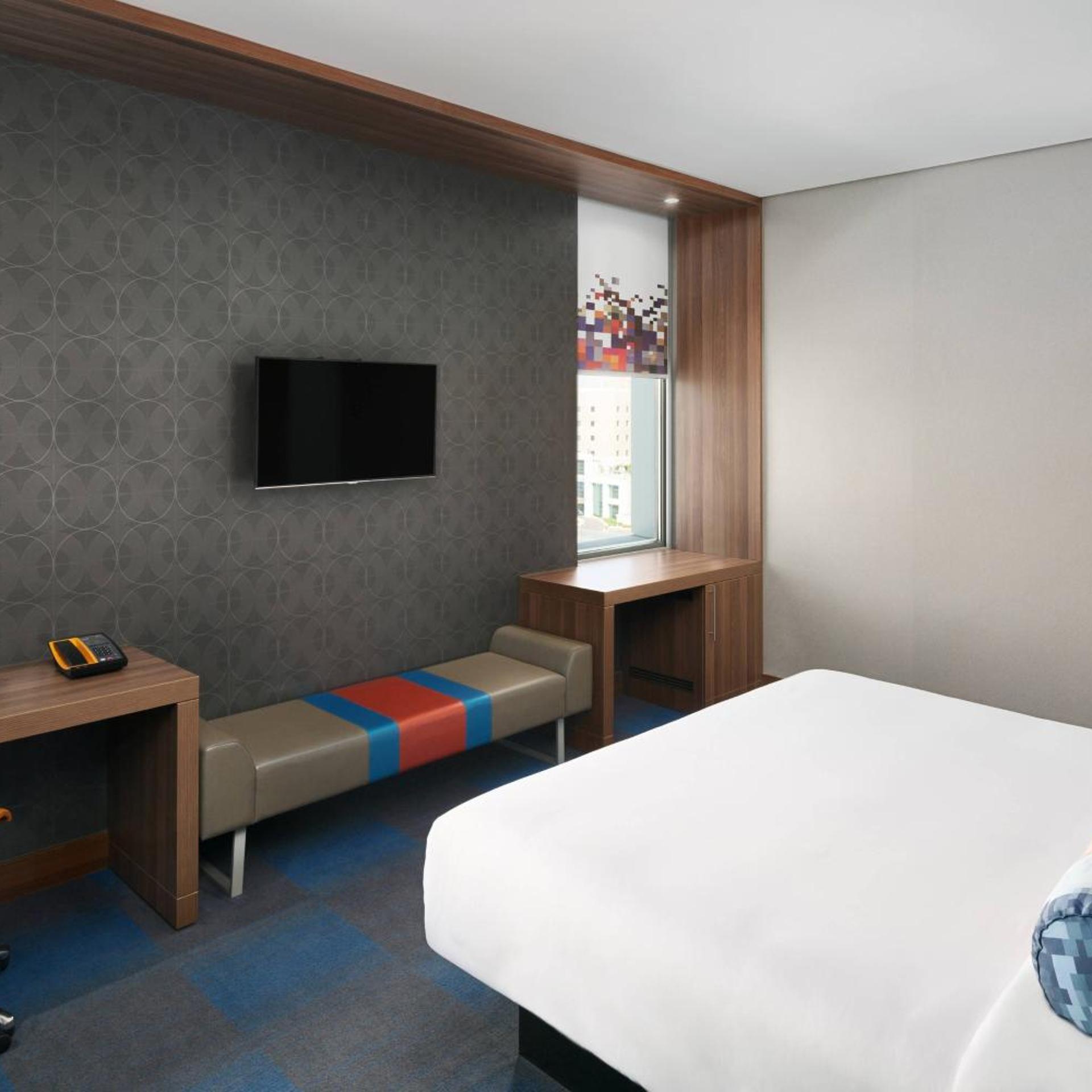 Aloft, Guest Room, King Bed