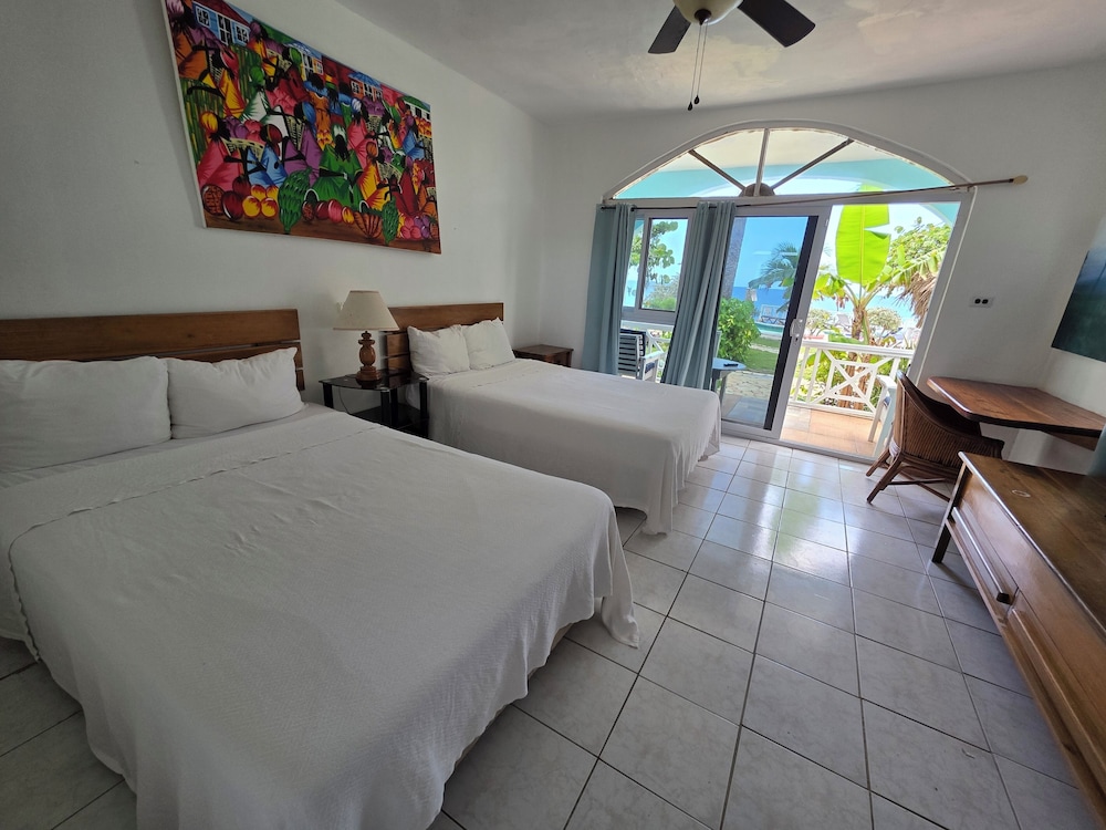 ROOM 1, DELUXE, DOUBLE BED, SEA VIEW
