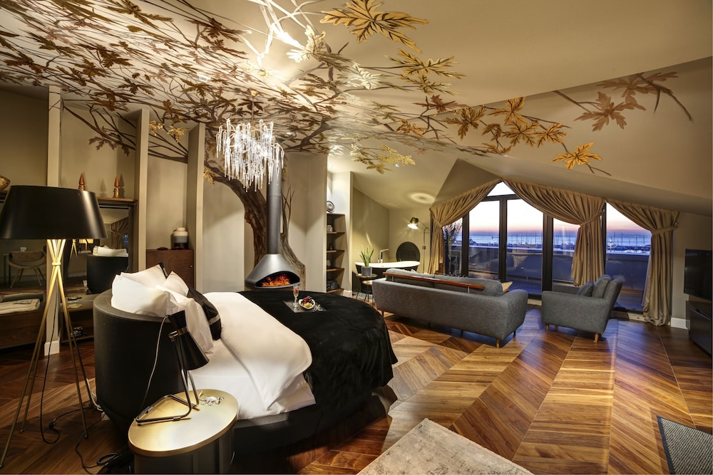 39 Kalamis Marina Hotel 22/50